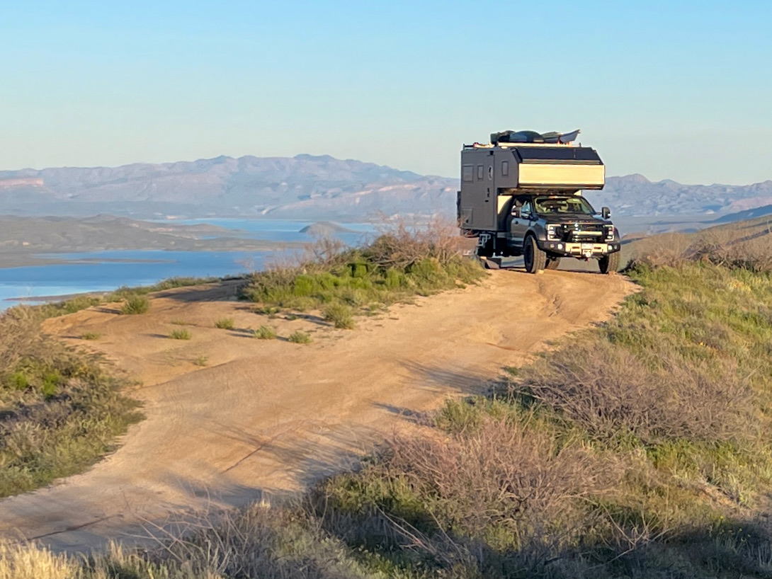 2021 Ford F-550 overland camper